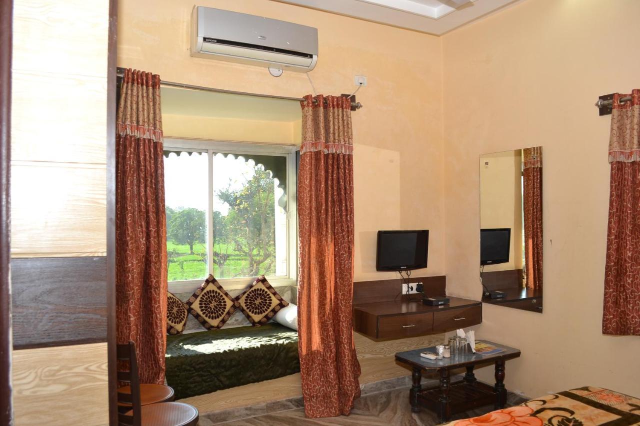 Chitrakoot Resorts Chittorgarh ภายนอก รูปภาพ